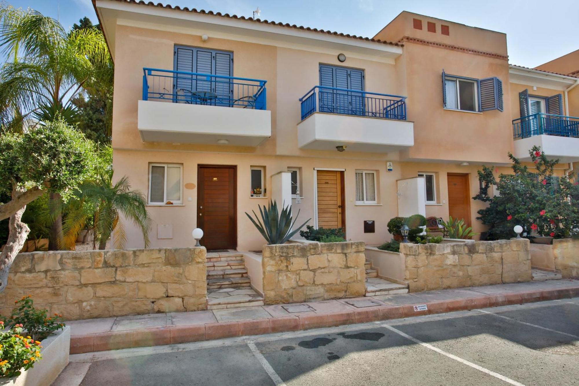 Casa Del Sol Townhouse In Iris Village Paphos Extérieur photo