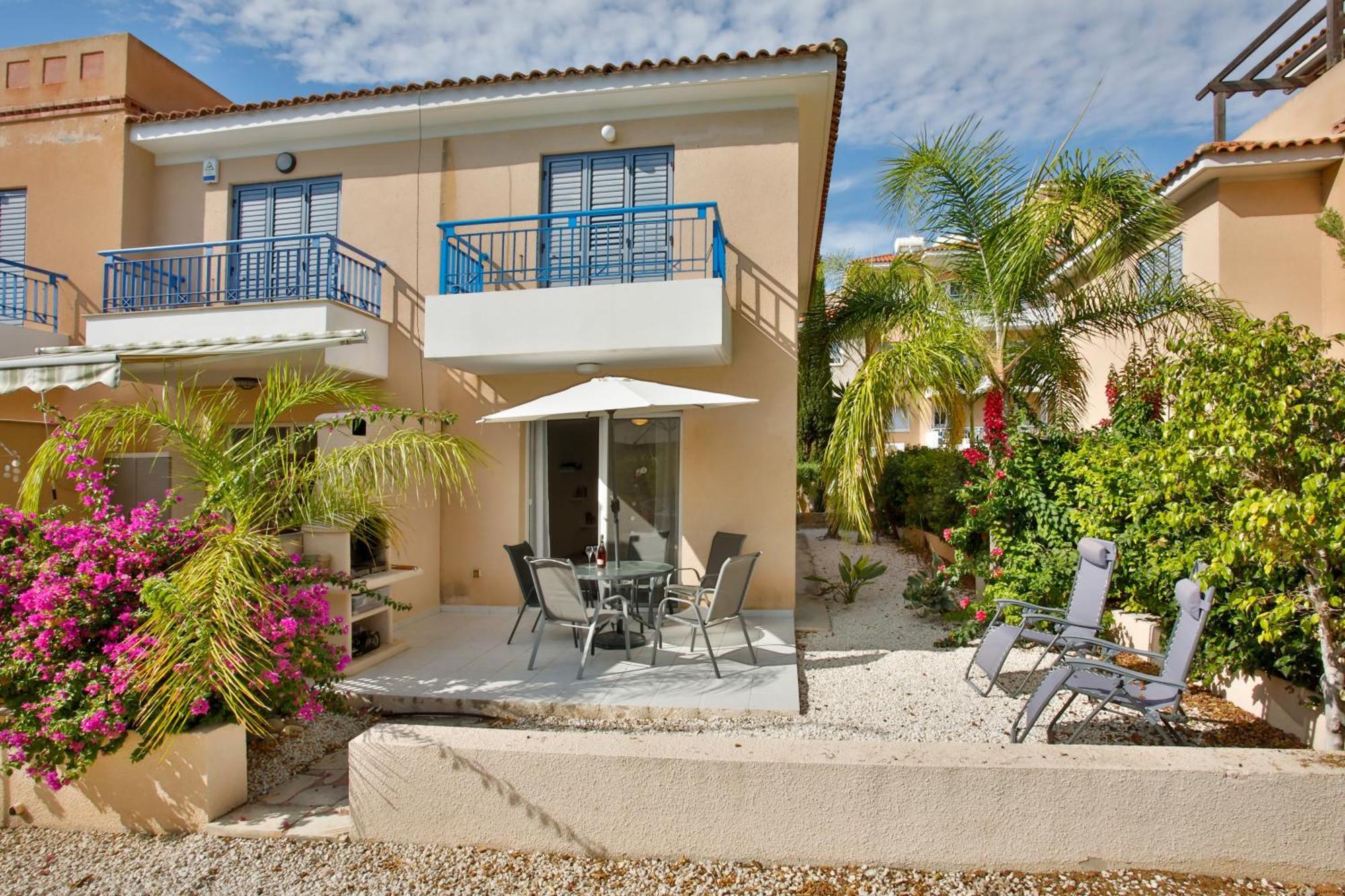 Casa Del Sol Townhouse In Iris Village Paphos Extérieur photo