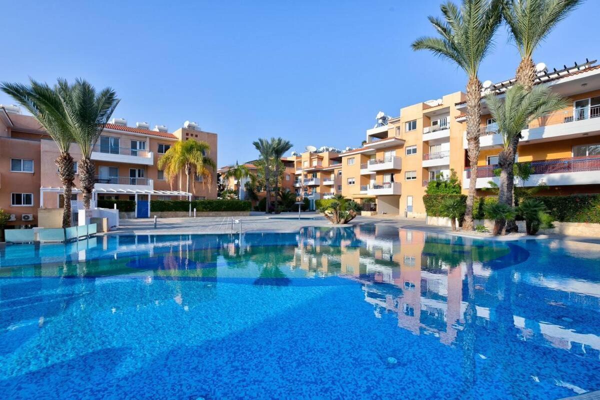 Casa Del Sol Townhouse In Iris Village Paphos Extérieur photo